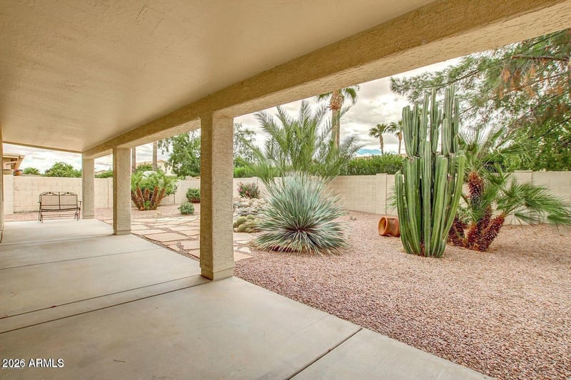 10613 E Halley Dr, Sun Lakes, AZ 85248