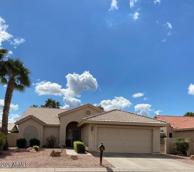 10613 E Halley Dr, Sun Lakes, AZ 85248