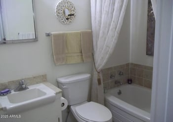 10613 El Rancho Dr, Sun City, AZ 85351