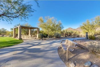 10614 Meadowhill Dr, Scottsdale, AZ 85255
