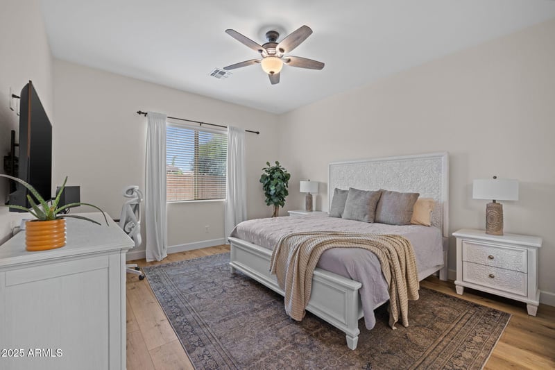 10614 Lincoln Ave, Mesa, AZ 85212