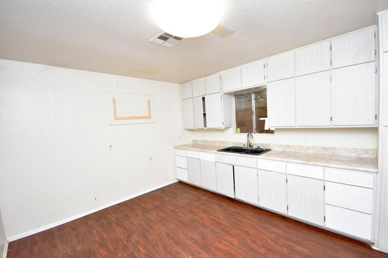 10615 N 14th Ave, Phoenix, AZ 85029