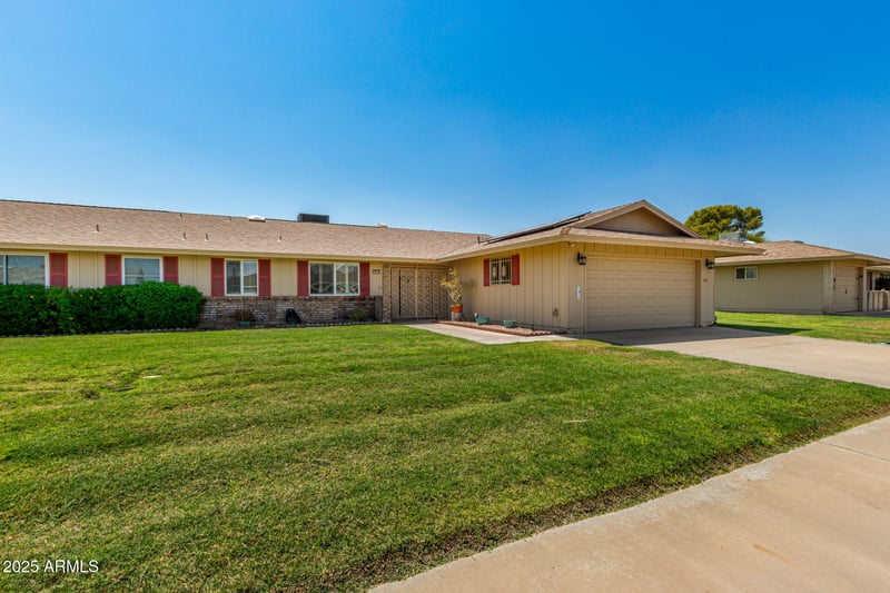 10615 Roundelay Cir, Sun City, AZ 85351