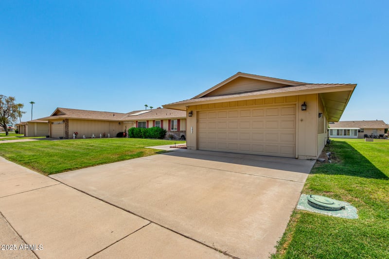 10615 Roundelay Cir, Sun City, AZ 85351