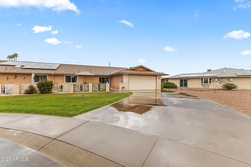 10616 Campana Dr, Sun City, AZ 85351