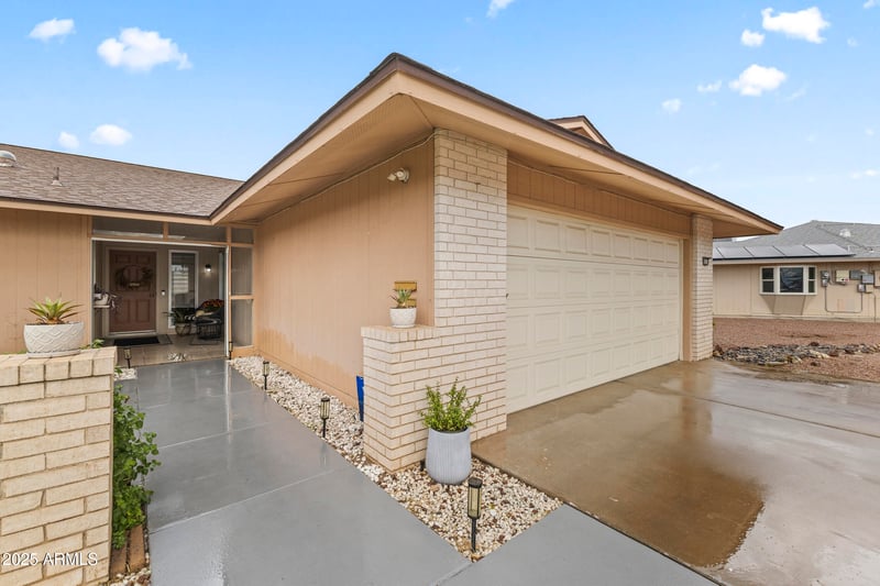 10616 Campana Dr, Sun City, AZ 85351