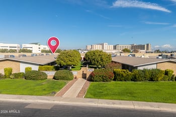 10616 Coggins Dr, Sun City, AZ 85351