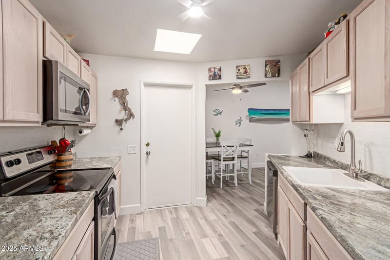 10617 Granada Dr, Sun City, AZ 85373