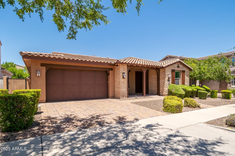 10618 Kinetic Dr, Mesa, AZ 85212