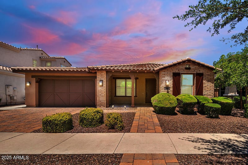 10618 Kinetic Dr, Mesa, AZ 85212