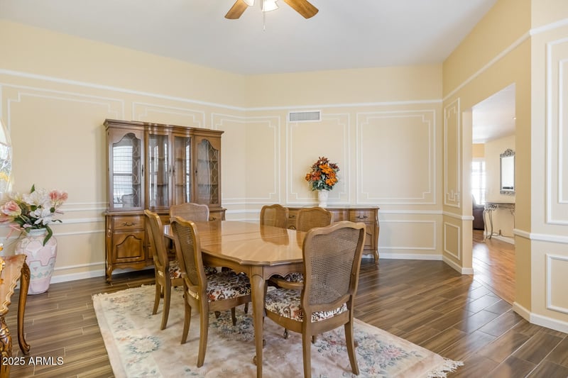 10619 Loma Blanca Dr, Sun City, AZ 85351