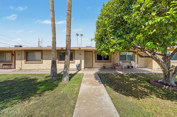 10619 W Coggins Dr, Sun City, AZ 85351
