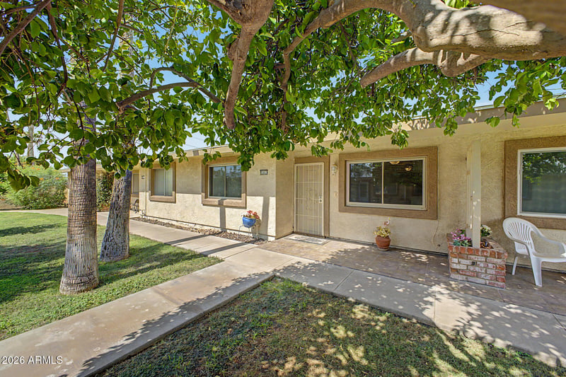 10619 W Coggins Dr, Sun City, AZ 85351