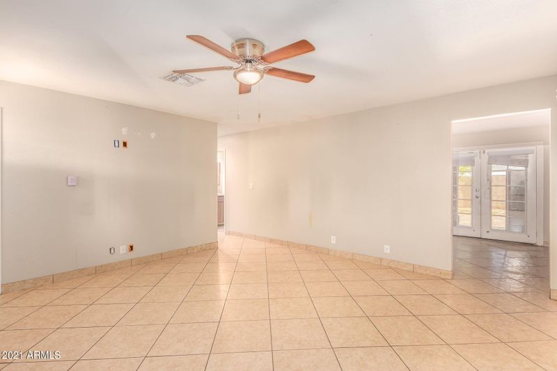 1062 E 7th Dr, Mesa, AZ 85204