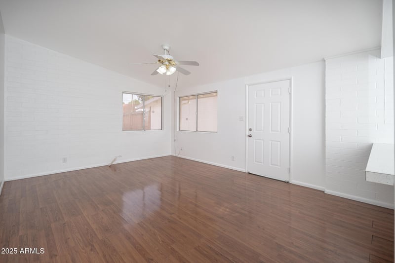 10620 Oakmont Dr, Sun City, AZ 85351