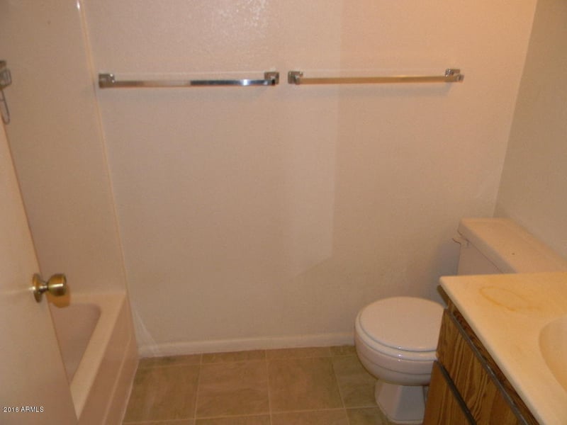 10620 W Northern Ave #2, Glendale, AZ 85307