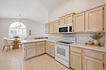 10621 E Halley Dr, Sun Lakes, AZ 85248
