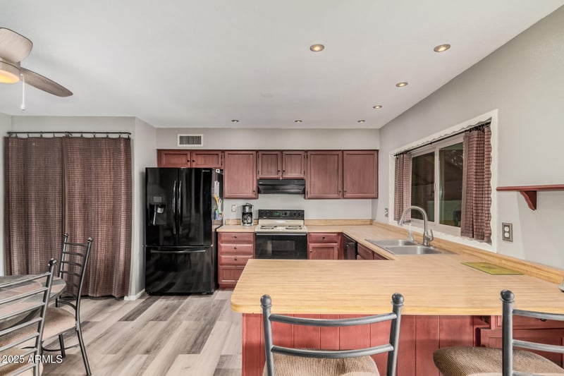 10622 44th St, Phoenix, AZ 85044