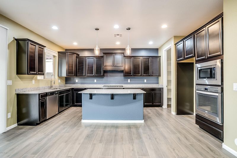 10622 E Corbin Ave, Mesa, AZ 85212