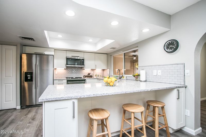 10622 S 42nd Pl, Phoenix, AZ 85044