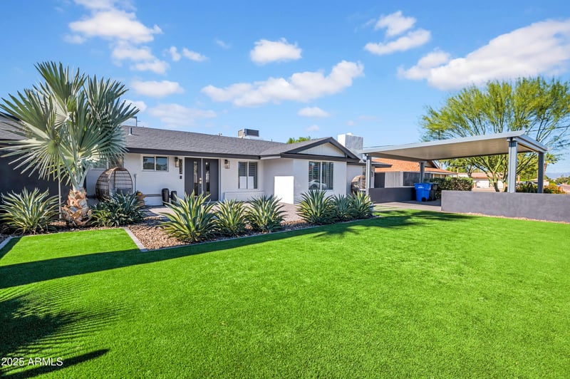 10624 38th St, Phoenix, AZ 85028