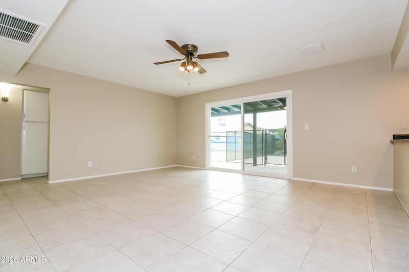 10624 N 47th Dr, Glendale, AZ 85304