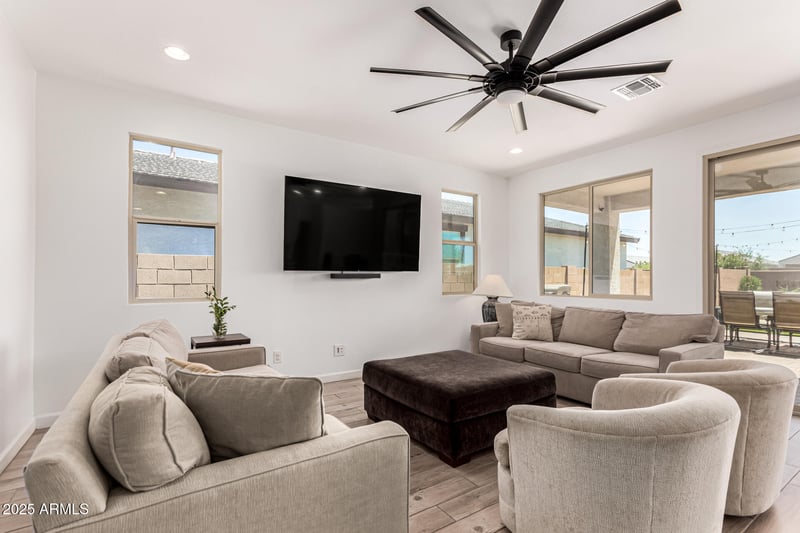 10625 55th Dr, Laveen, AZ 85339