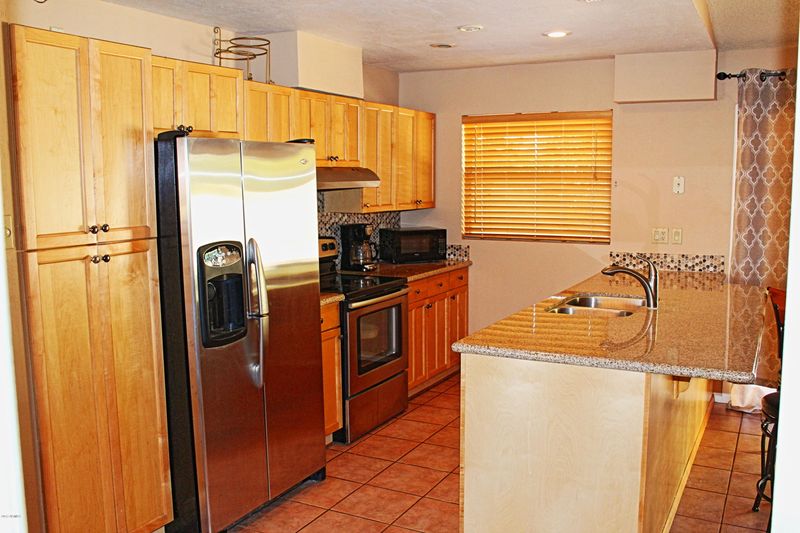 10625 E Becker Ln, Scottsdale, AZ 85259