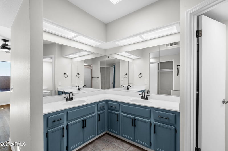 10625 Navajo Pl, Sun Lakes, AZ 85248