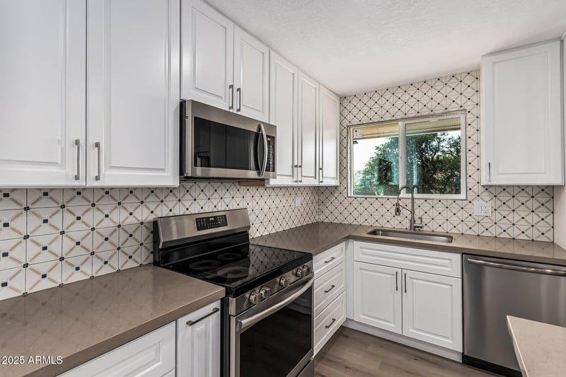 10625 Ridgeview Rd, Sun City, AZ 85351
