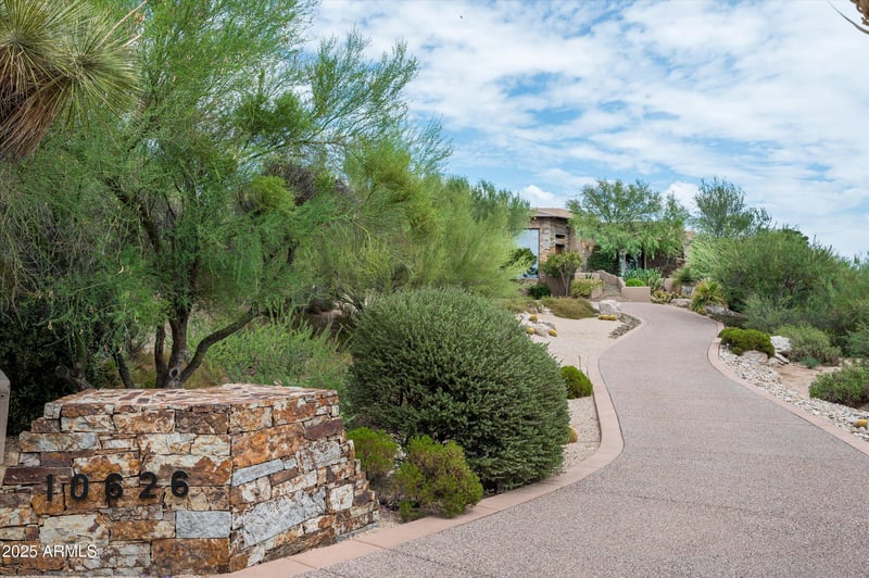 10626 Palo Brea Dr, Scottsdale, AZ 85262
