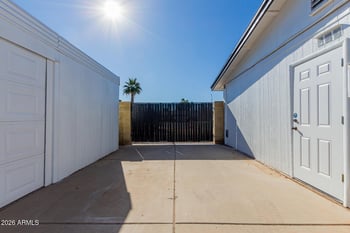 10629 45th Dr, Glendale, AZ 85304