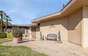 10630 Pineaire Dr, Sun City, AZ 85351