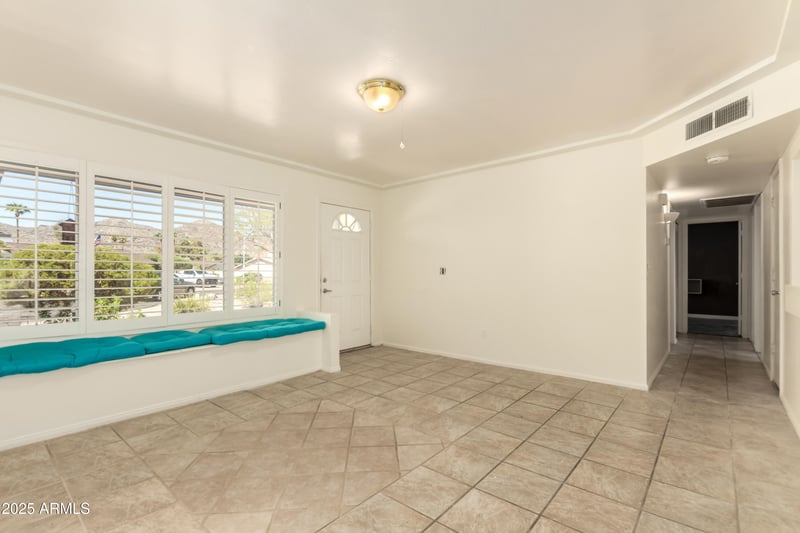 10631 43rd Pl, Phoenix, AZ 85044
