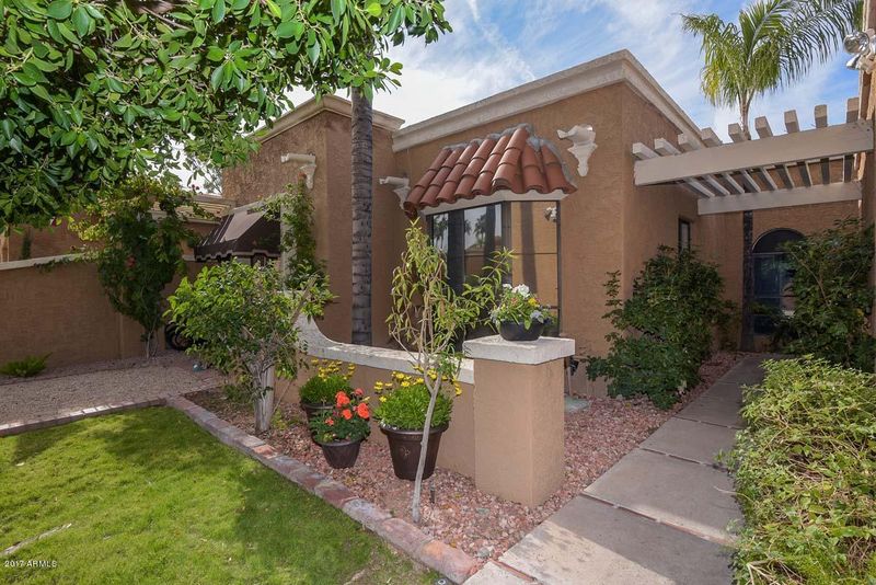 10632 N 7th Pl, Phoenix, AZ 85020