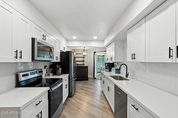 10634 Hutton Dr, Sun City, AZ 85351