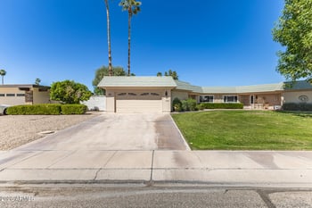 10634 Hutton Dr, Sun City, AZ 85351
