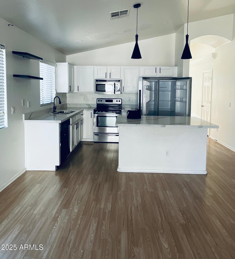 10634 Pomo St, Tolleson, AZ 85353