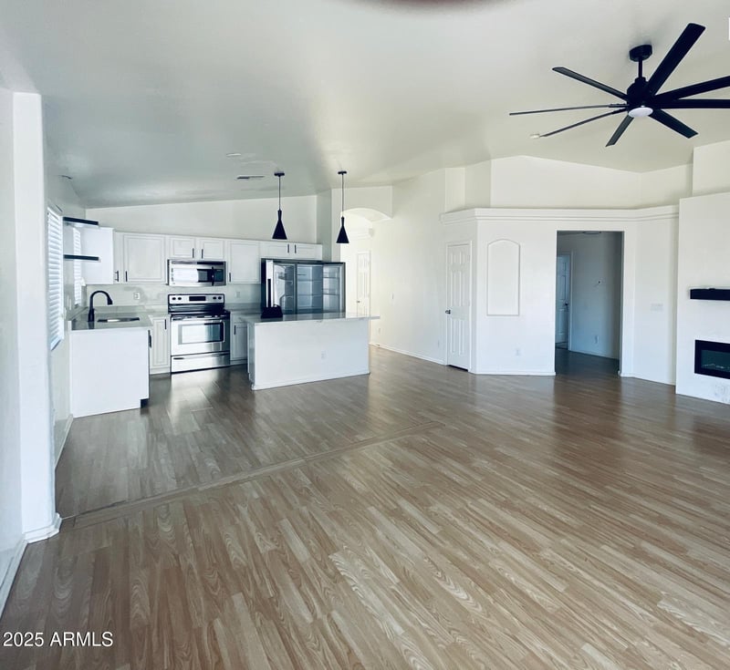 10634 Pomo St, Tolleson, AZ 85353