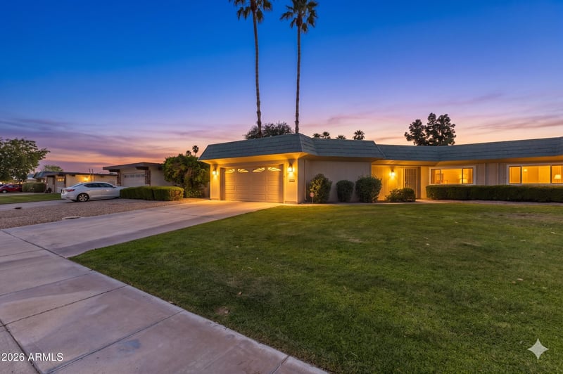 10634 Hutton Dr, Sun City, AZ 85351