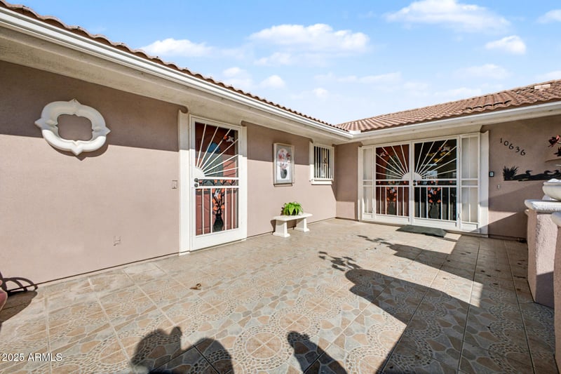 10636 Bayside Rd, Sun City, AZ 85351