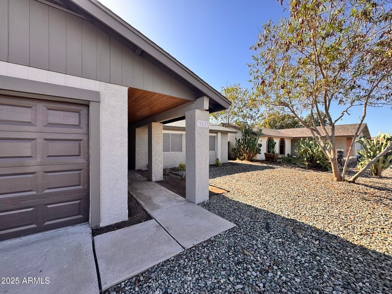 10637 65th Ave, Glendale, AZ 85304