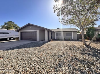 10637 65th Ave, Glendale, AZ 85304