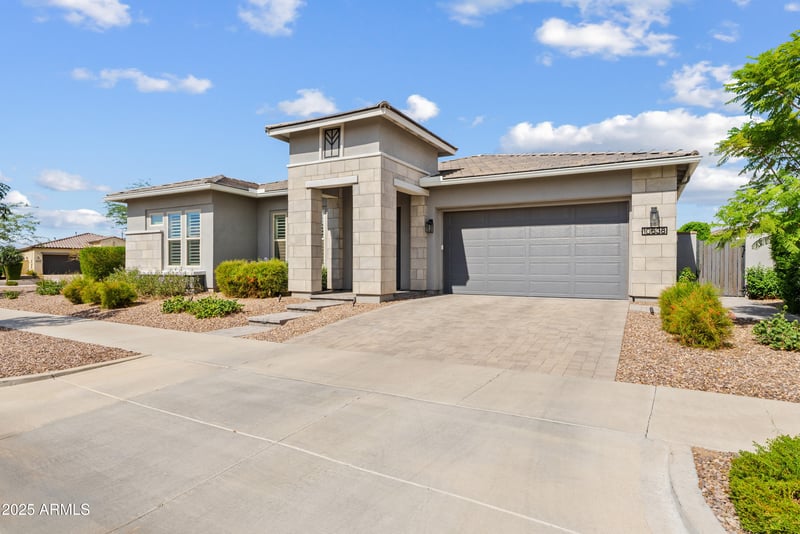 10638 Tesla Ave, Mesa, AZ 85212