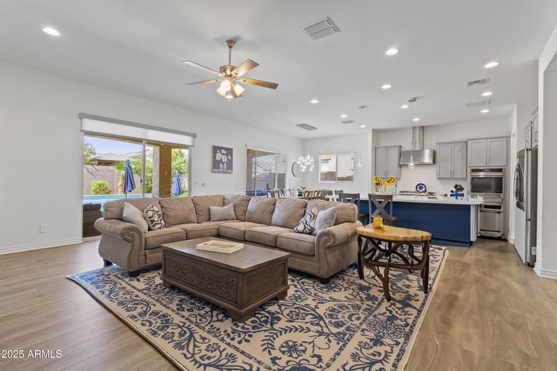 10638 Thornton Ave, Mesa, AZ 85212