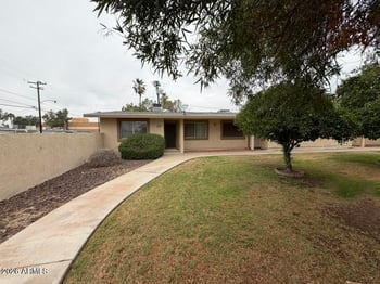 10639 Coggins Dr, Sun City, AZ 85351