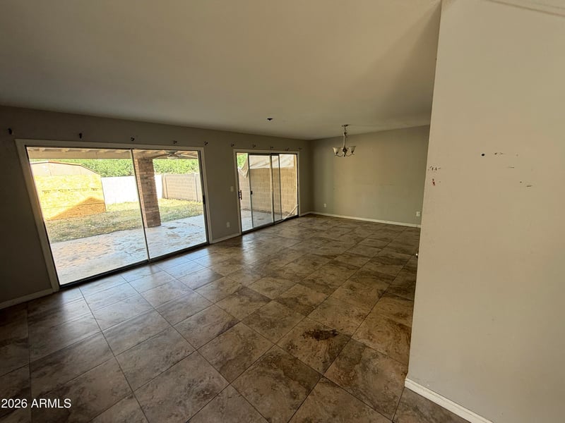 10639 63rd Dr, Glendale, AZ 85304