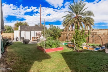 1064 Dolphin Ave, Mesa, AZ 85204