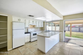 1064 Hoover Ave, Mesa, AZ 85204