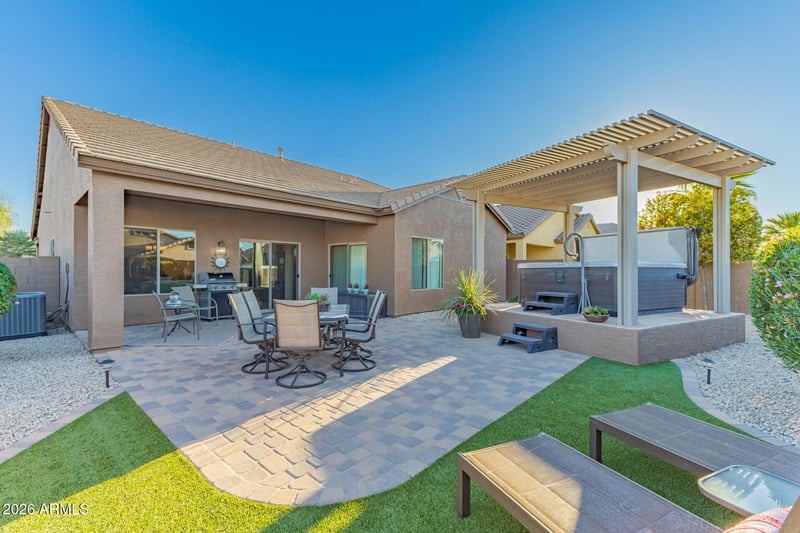 1064 Desert Glen Dr, San Tan Valley, AZ 85143